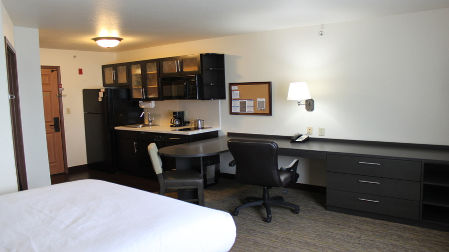 Bedroom 3, Affordable Suites of America Tulsa, Tulsa