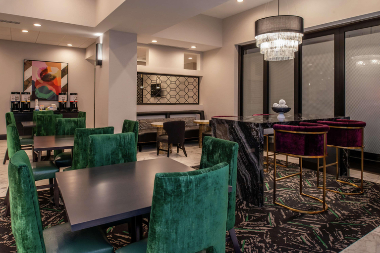Public Area 2, Hampton Inn & Suites Winston-Salem Downtown, Forsyth
