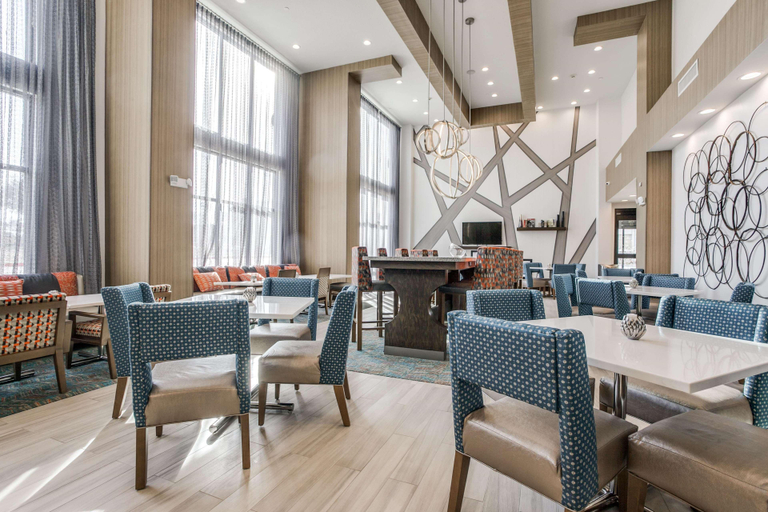 Food & Drinks 5, Hampton Inn & Suites Dallas-Central Expy North P, Dallas