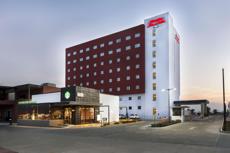 Exterior & Views 2, Hampton Inn & Suites by Hilton Salamanca Bajio, Salamanca