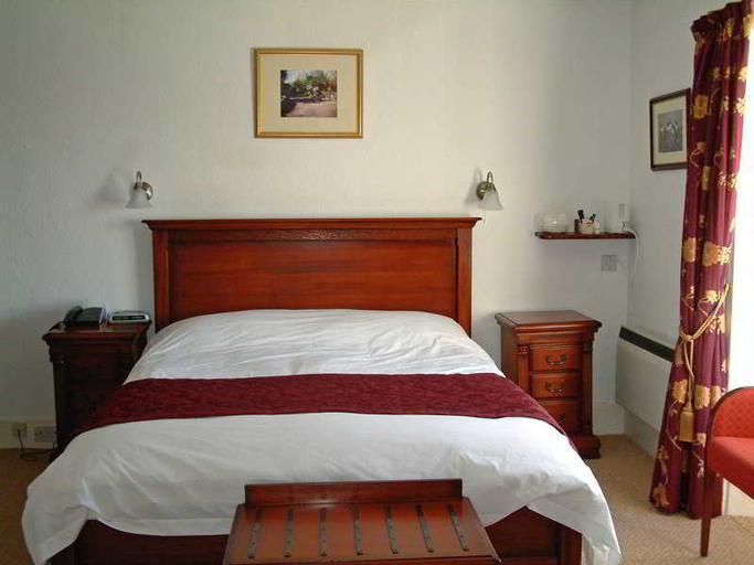 Bedroom 3, Eddrachilles Hotel, Highland