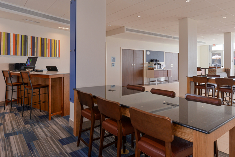 Public Area 2, Holiday Inn Express & Suites ALACHUA - GAINESVILLE AREA by IHG, Alachua