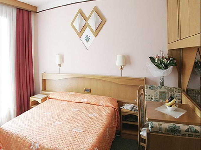 Bedroom 3, Hotel Sant Anton, Sondrio