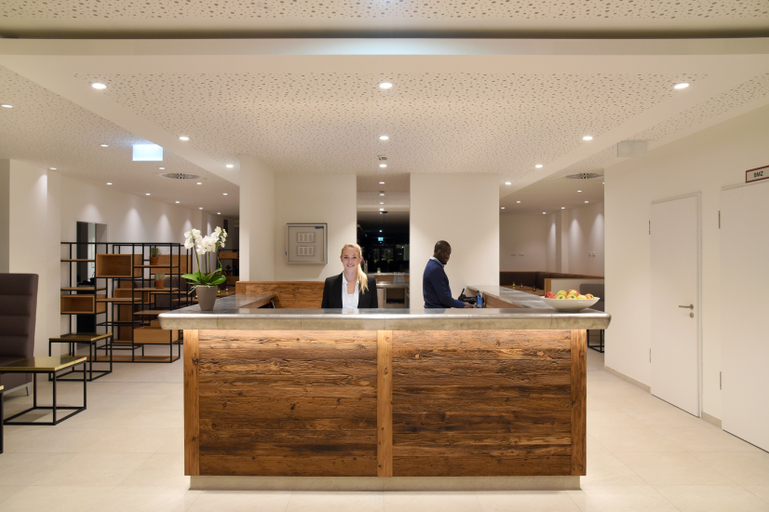 Public Area 3, Wyndham Garden Munich Messe, München