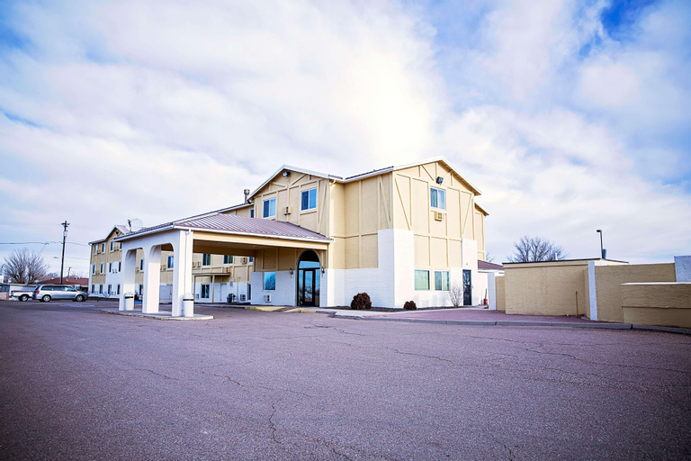 Super 8 by Wyndham Holbrook, Navajo
