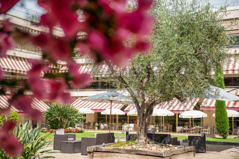 Exterior & Views 2, Hotel The Originals Residence Les Strelitzias, Alpes-Maritimes