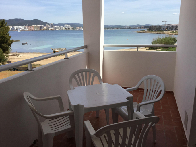 Bedroom 4, Apartamentos Alba, Baleares