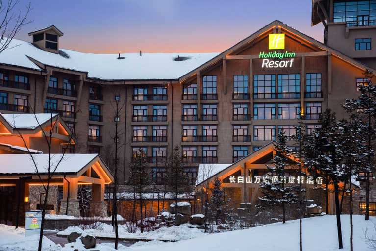 Exterior & Views 1, Holiday Inn Resort Changbaishan, Baishan
