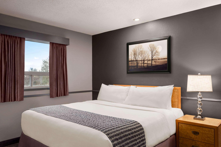 Bedroom 3, Travelodge by Wyndham Brandon, Division No. 7