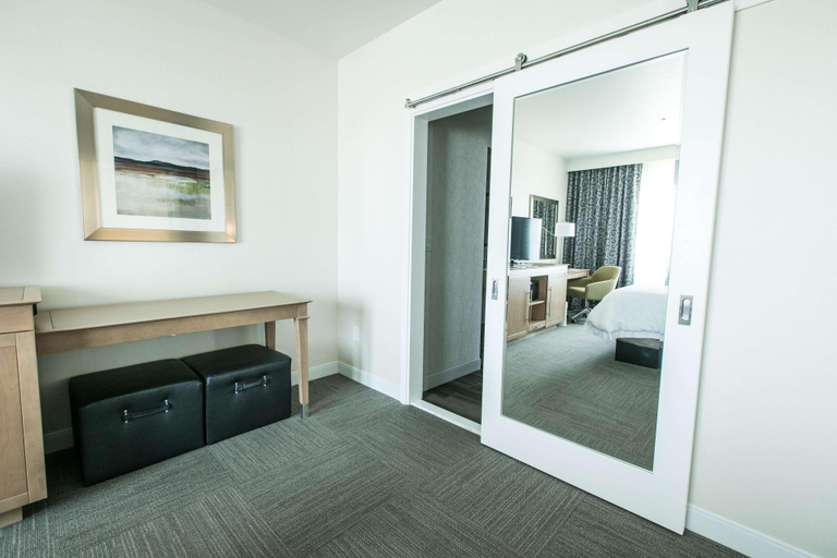 Bedroom 3, Hampton Inn & Suites Tempe/Phoenix Airport, Maricopa