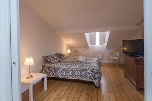 Charming duplex with a park view, Pyrénées-Atlantiques