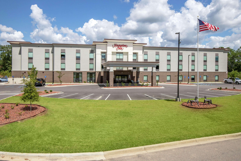Exterior & Views 1, Hampton Inn Camden, Kershaw