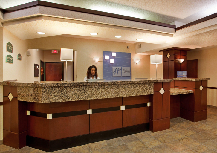 Public Area, Spark by Hilton Lansing, Leavenworth