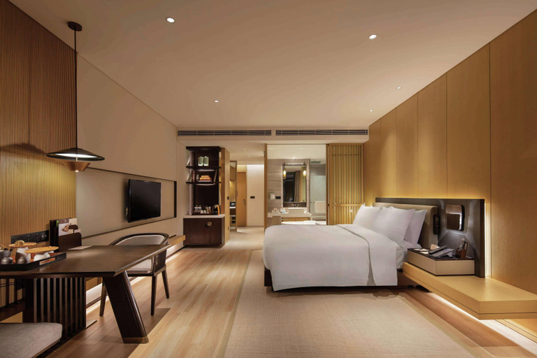 Bedroom 3, DoubleTree Resort by Hilton Hainan – Xinglong Lake, Hainan