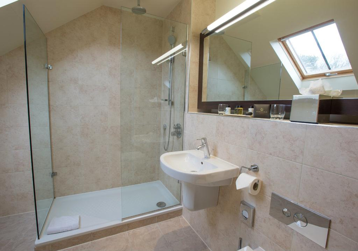 Bathroom 5, Raithwaite Hall, North Yorkshire