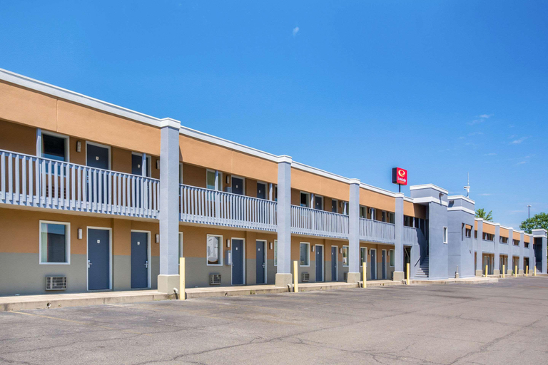Exterior & Views 2, Quality Inn & Suites Columbus West, Bartholomew