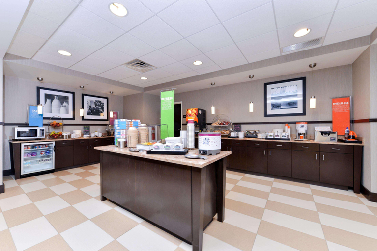 Others 4, Hampton Inn & Suites California, Washington