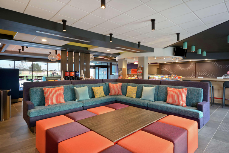 Public Area 2, Tru by Hilton Mason Kings Island, Warren