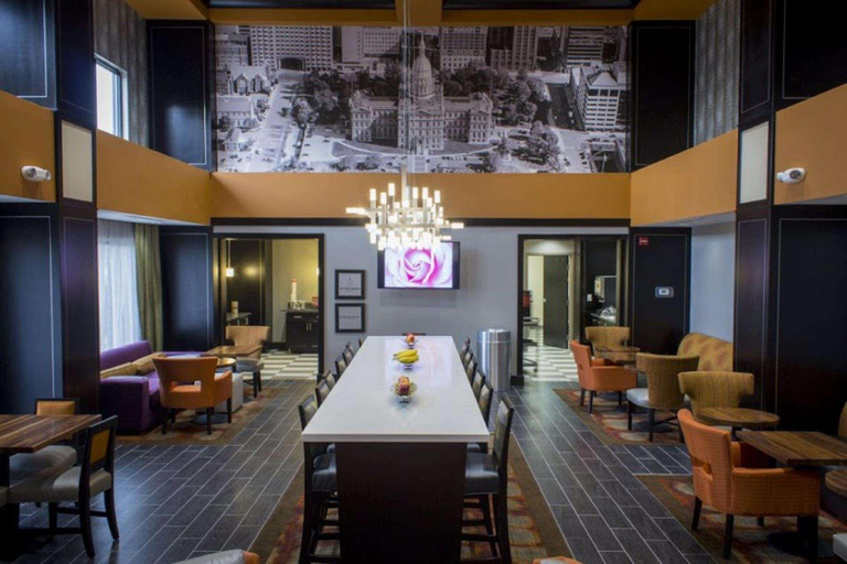 Food & Drinks 5, Hampton Inn & Suites Lansing West, Eaton