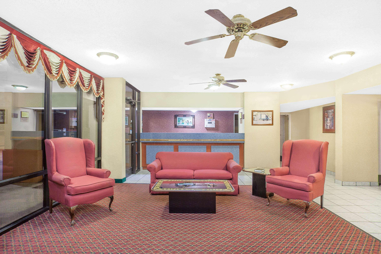 Public Area 2, Super 8 by Wyndham Bulls Gap Greeneville Area, Greene