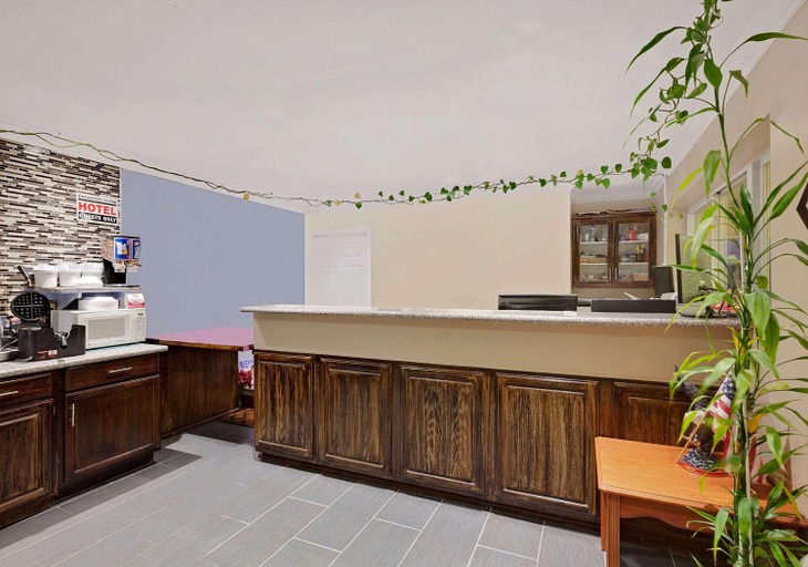 Public Area 2, Super 8 by Wyndham Siloam Springs, Benton