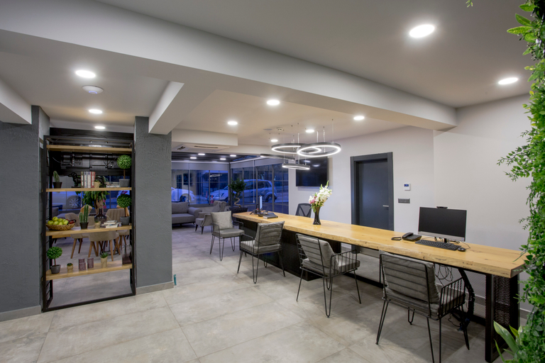 Public Area 2, Falcon 1511, Antalya