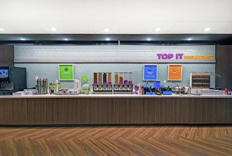 Public Area 2, Tru by Hilton Grand Rapids Airport, Kent