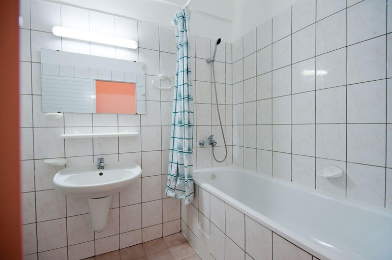 Bathroom 4, Regina Hotel, Nesebar
