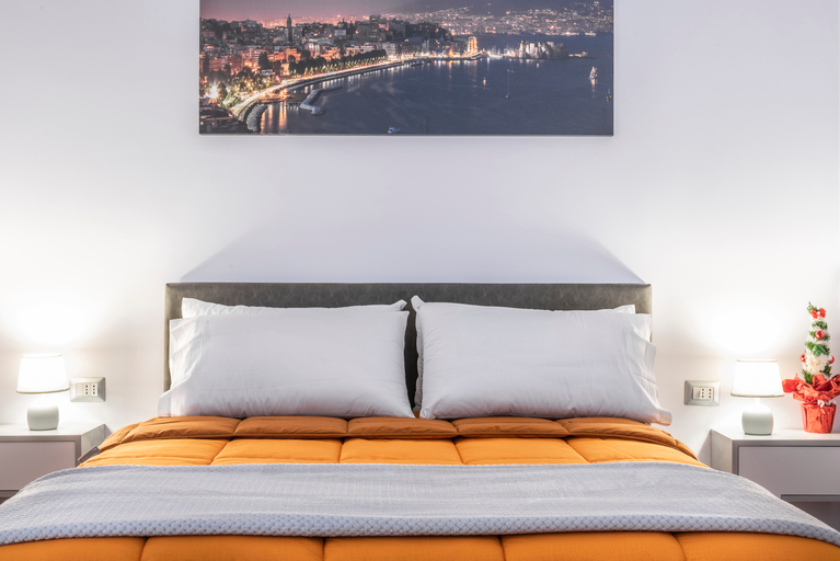 Bedroom 5, Casina Rossa, Napoli