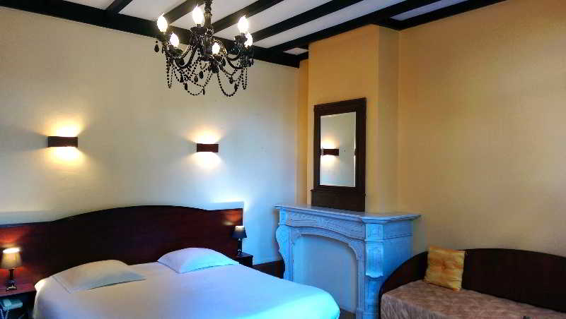 Bedroom 3, Hotel Notre Dame, Nord