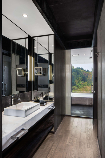 Bathroom 5, Hilton Ningbo Dongqian Lake, Ningbo