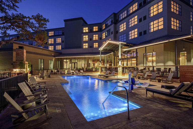 Sport & Beauty 2, The Bevy Hotel Boerne - A Doubletree By Hilton, Kendall