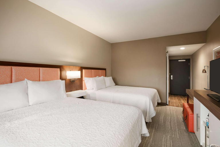 Bedroom 4, Hampton Inn Kernersville, Forsyth