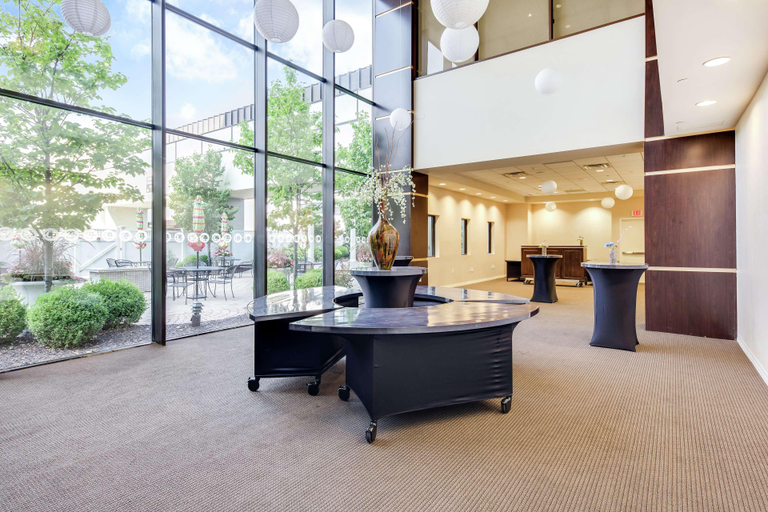 Public Area, DoubleTree by Hilton Hotel Binghamton, Broome