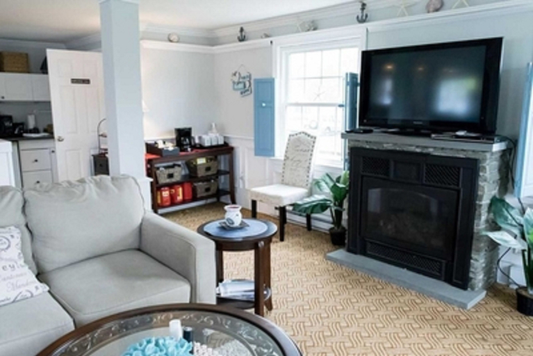 Public Area 2, Inn at Swan River, Barnstable