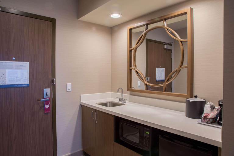 Bathroom 4, Hampton Inn & Suites By Hilton Murrieta Temecula, Riverside