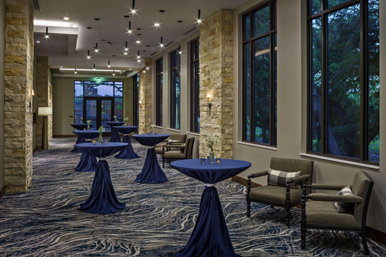 Public Area 4, The Bevy Hotel Boerne - A Doubletree By Hilton, Kendall