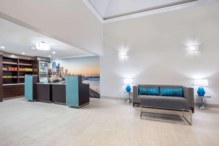 Public Area 2, La Quinta Inn by Wyndham Everett, Snohomish