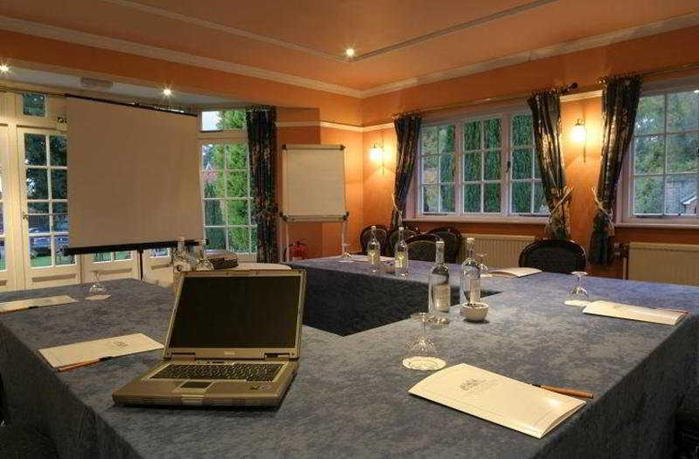 Public Area 2, Hurtwood Hotel Bed & Breakfast, Surrey