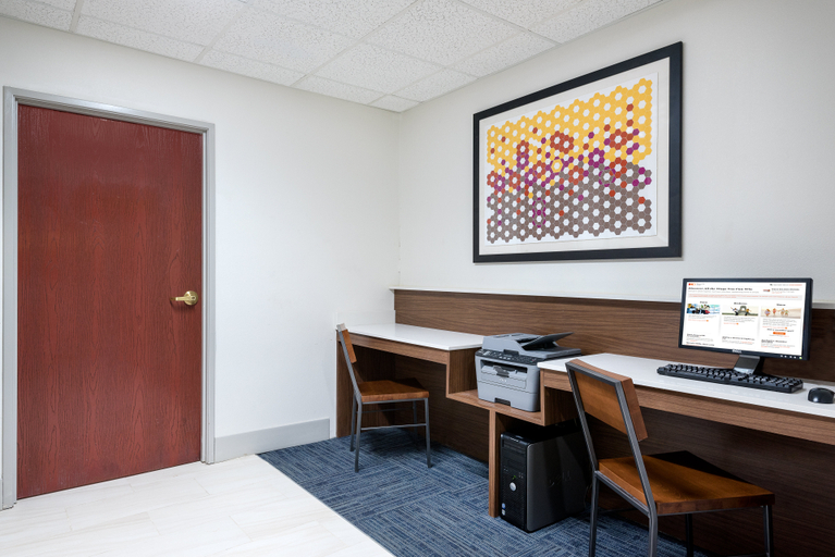Exterior & Views 4, Holiday Inn Express HILLSVILLE by IHG, Carroll