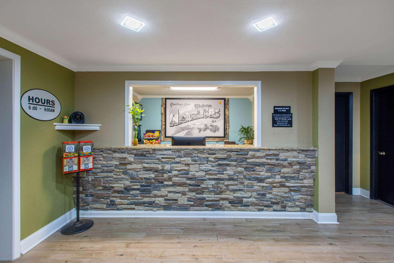 Public Area 2, Super 8 by Wyndham Malvern, Hot Spring