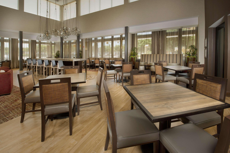 Food & Drinks 5, Hampton Inn & Suites San Antonio-Downtown/Market S, Bexar