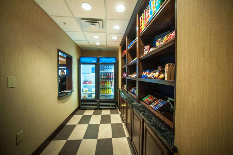 Public Area 2, Hampton Inn by Hilton Fort Morgan, Morgan