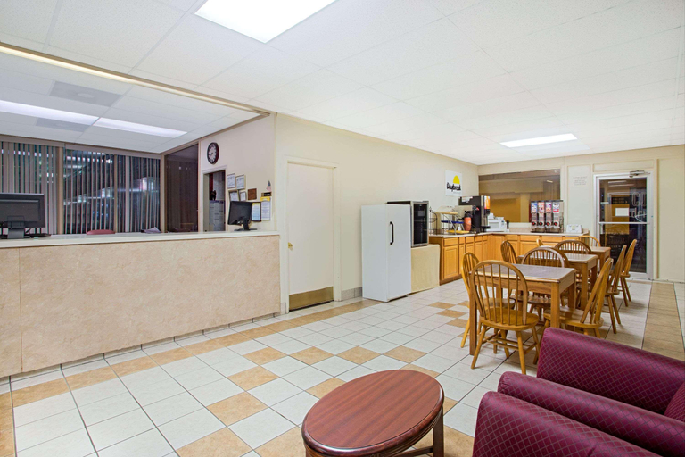 Public Area 3, Bristol Parkway Inn, Sullivan