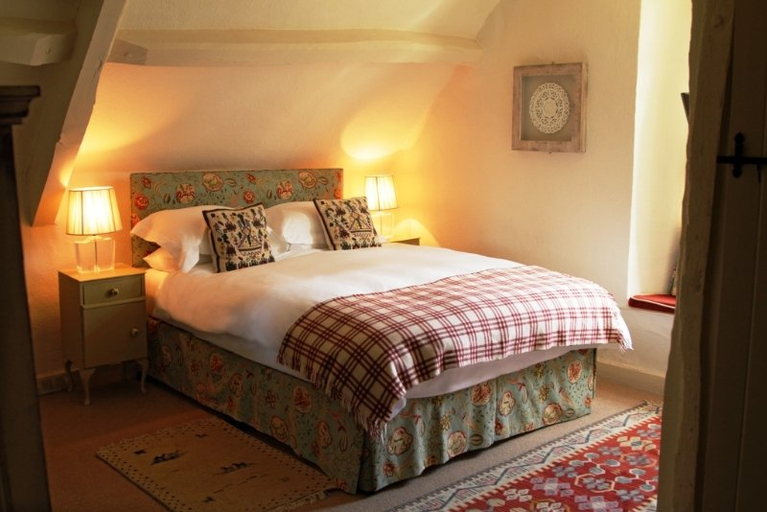 Bedroom 5, Kings Head Inn, Gloucestershire