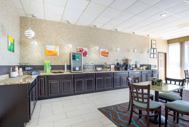 Others 5, Quality Inn Sweetwater I-20, Nolan