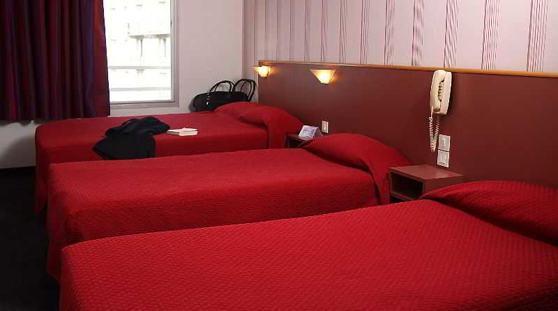 Bedroom 3, Hotel Acadia, Hautes-Pyrénées
