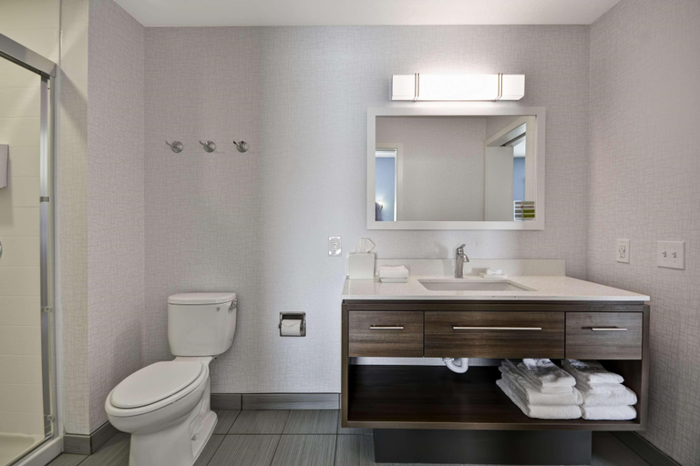 Bathroom 5, Home2 Suites By Hilton Blue Ash Cincinnati, Hamilton