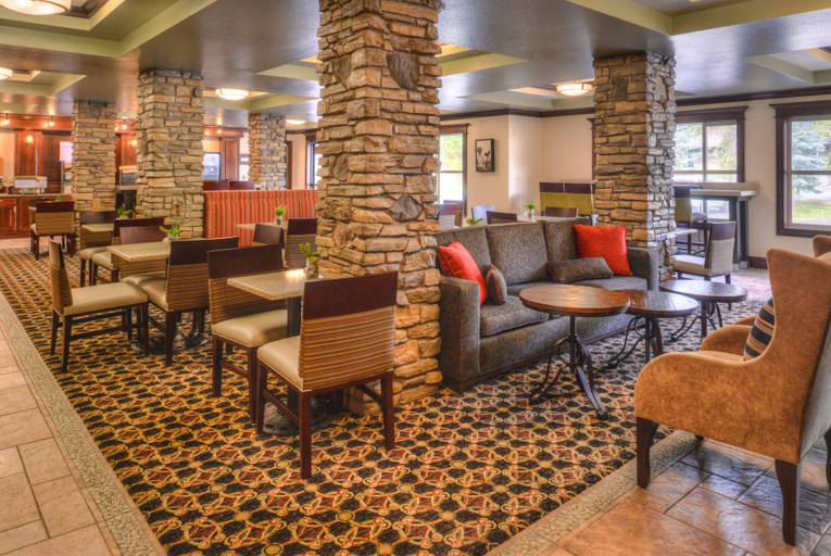Food & Drinks 5, The Evergreen Hotel, Valley