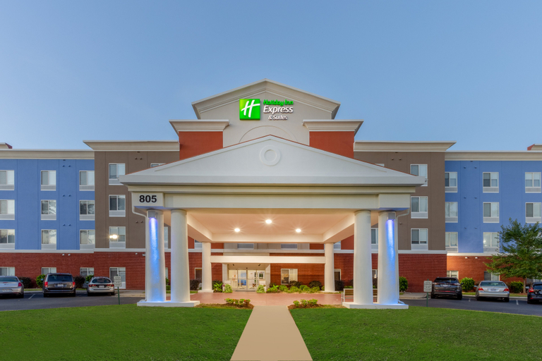 Exterior & Views